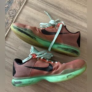 Nike Kobe Easter 10’s men’s size 14